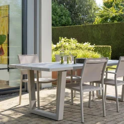 WOOOD Bear tuintafel aluminium Zand