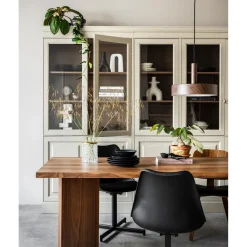 New WOOOD Chow 4-deurs vitrinekast grenen dakargrau