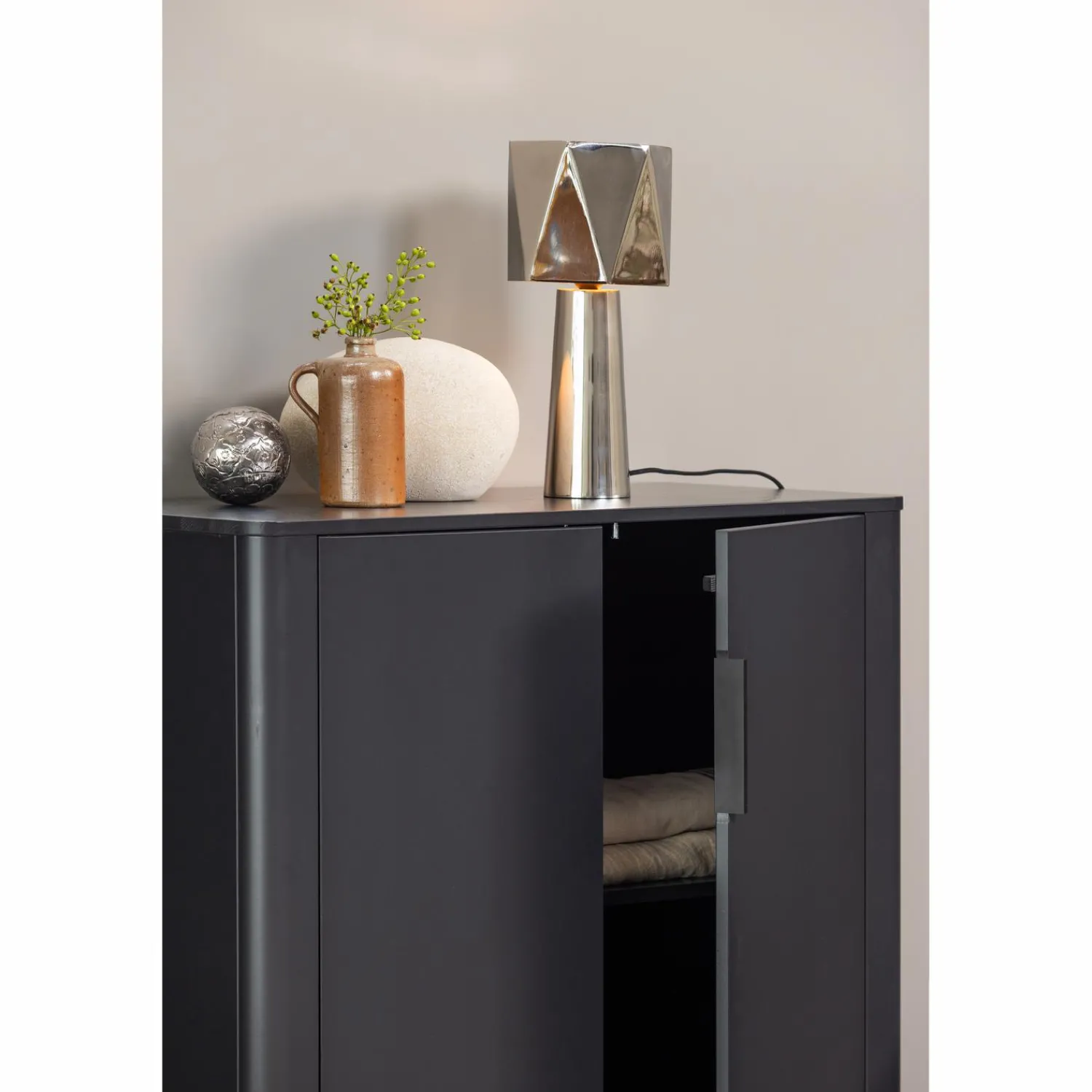 Sale WOOOD Gunnar 2-deurs kast grenen Matzwart