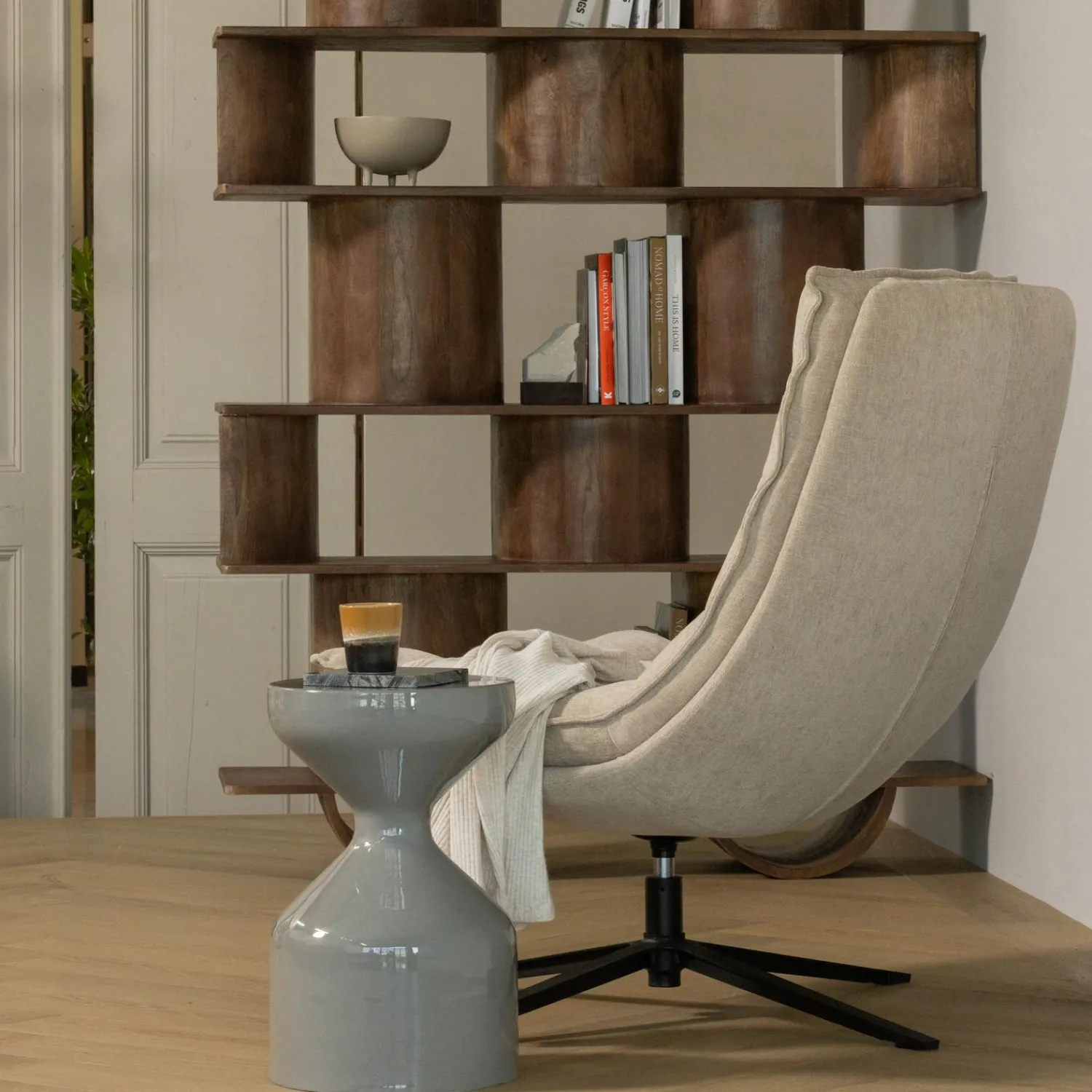 Clearance WOOOD Kube draaifauteuil met hocker Naturel