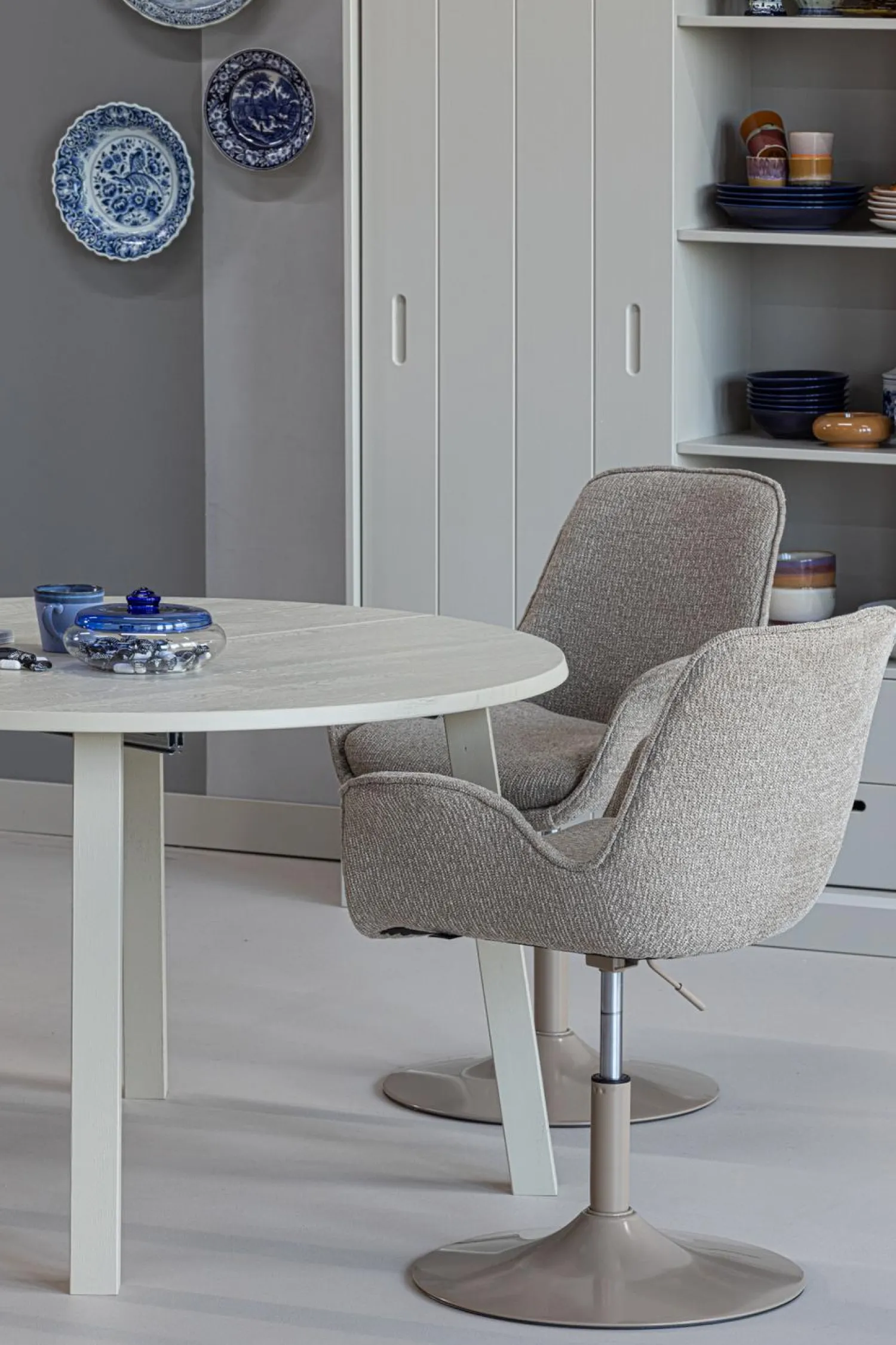 Discount WOOOD Marten in hoogte verstelbare eetkamerstoel zand