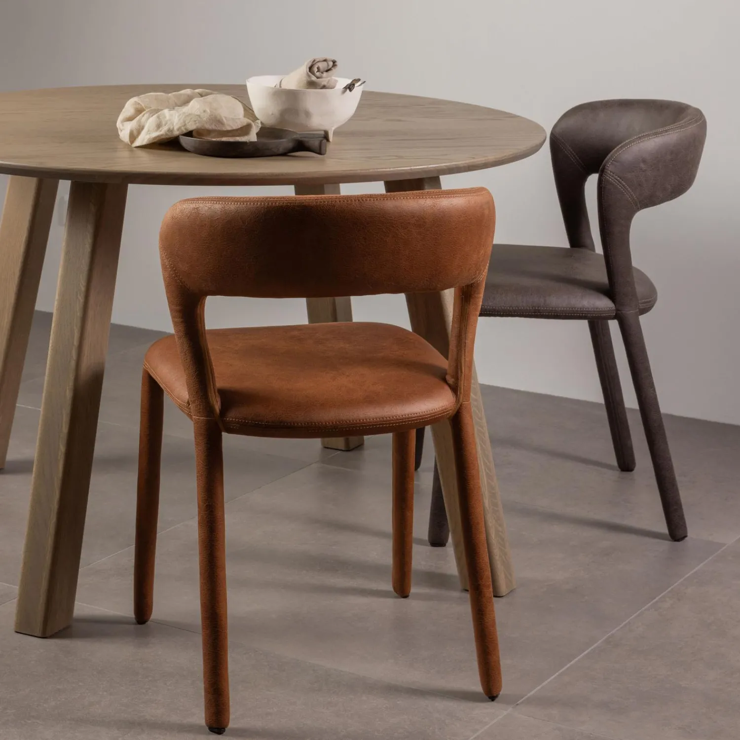 Outlet WOOOD Noble eetkamerstoel leerlook Zwart/grijs