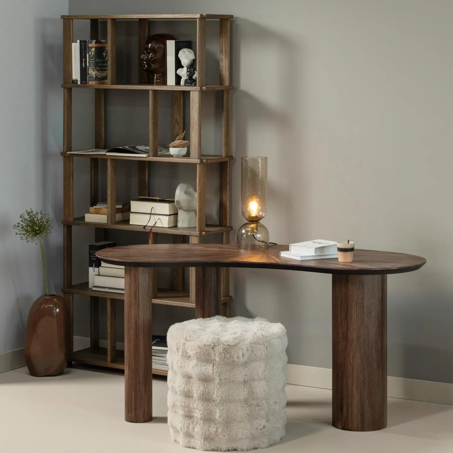 Hot WOOOD Olven poef hoog fluffy stof naturel