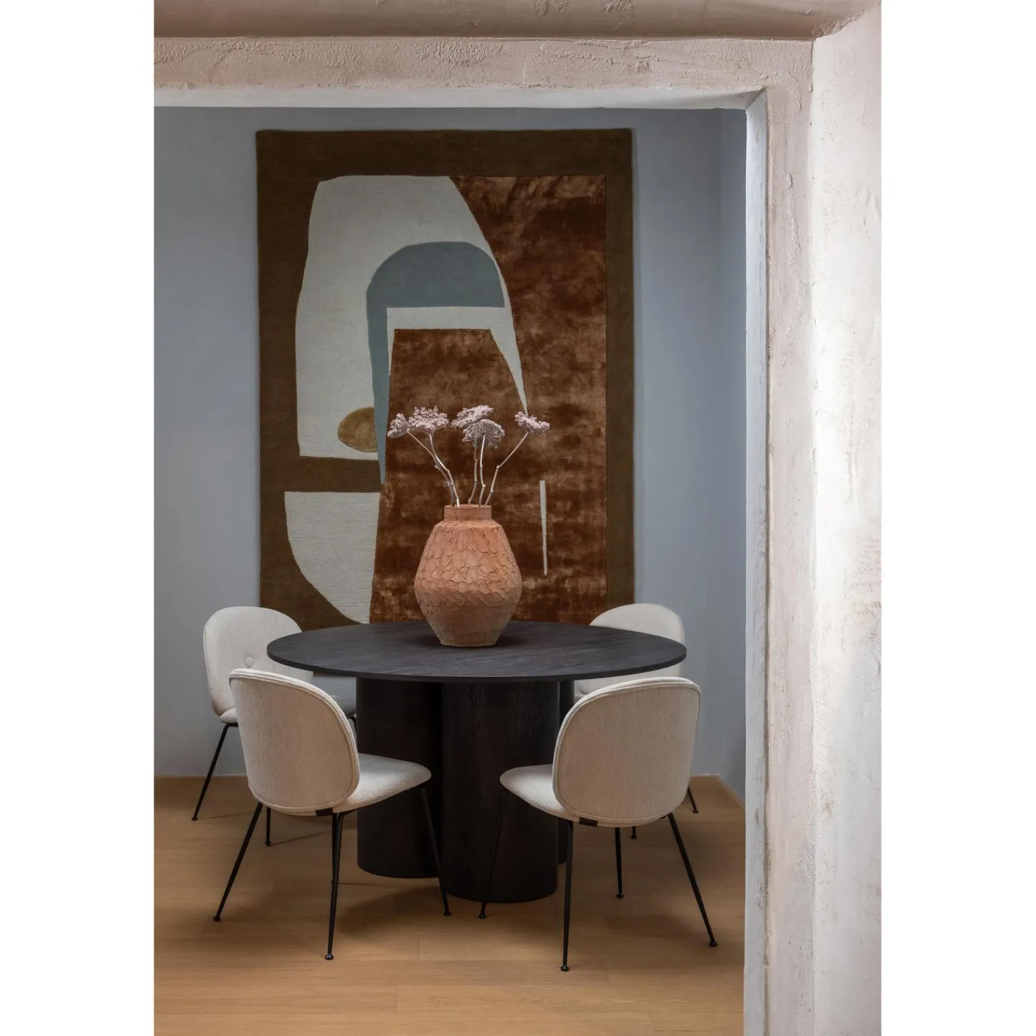 WOOOD Oona eettafel rond met 3-poot mdf donkerbruin ø140 cm