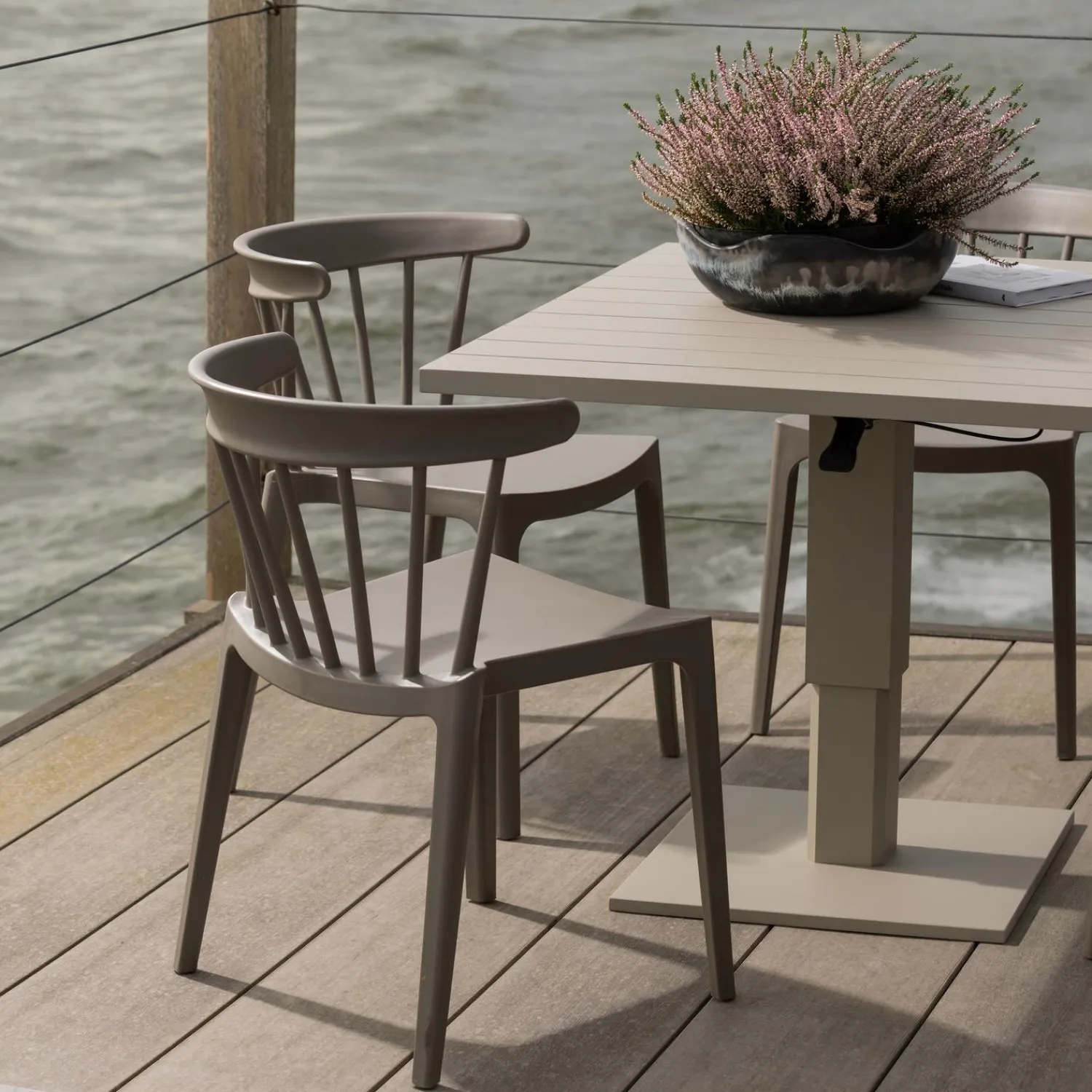 WOOOD Tesso hoogte verstelbare tuintafel aluminium Zand