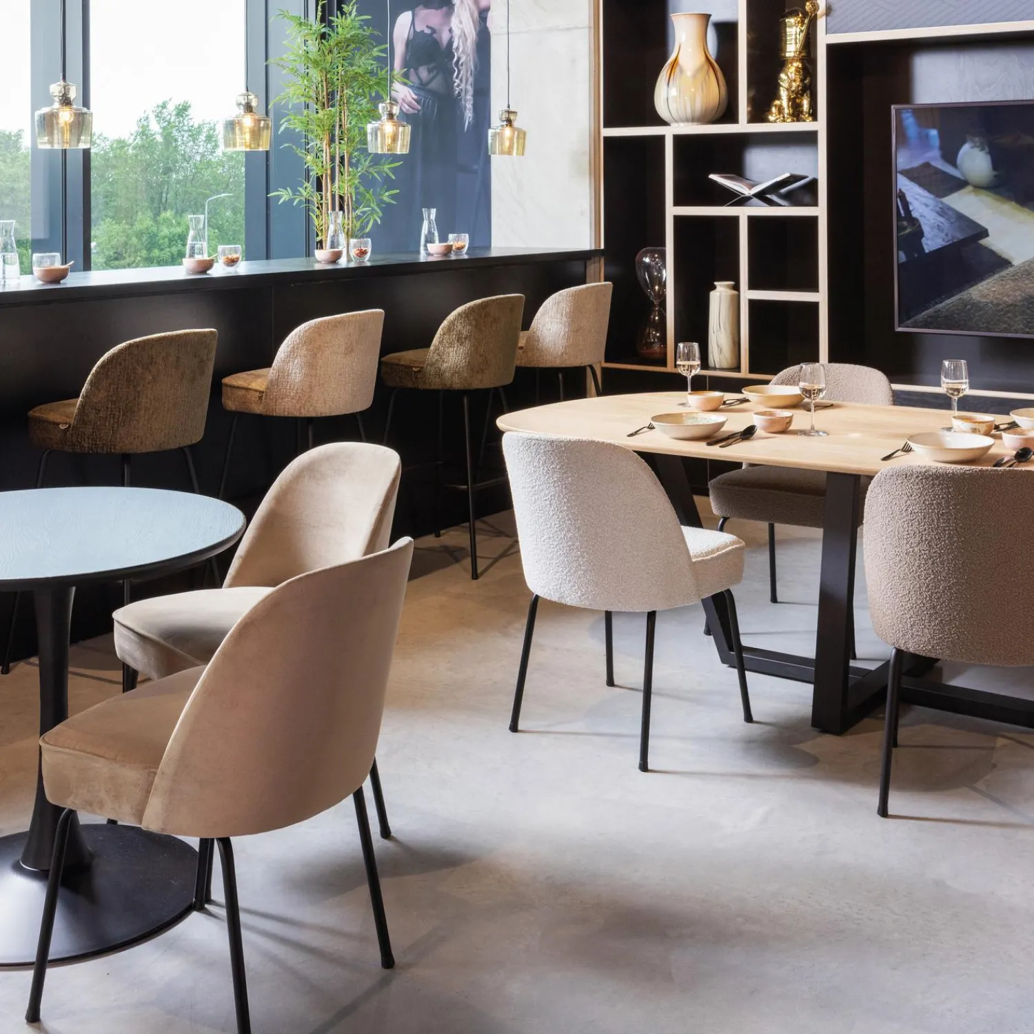 WOOOD Vogue eetkamerstoel bouclé Nougat